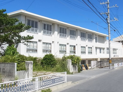 平良中学校